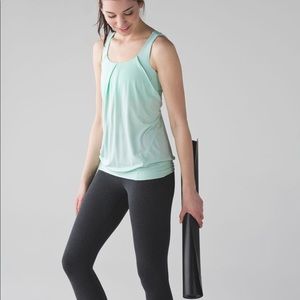 Lululemon Nouveau Limits Tank Mint Size 10